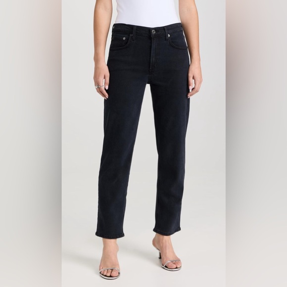 Agolde Denim - AGOLDE KYE MID-RISE STRAIGHT CROP JEANS 
SIZE 28
WORN ONCE
COLOR NAME: PEPPER